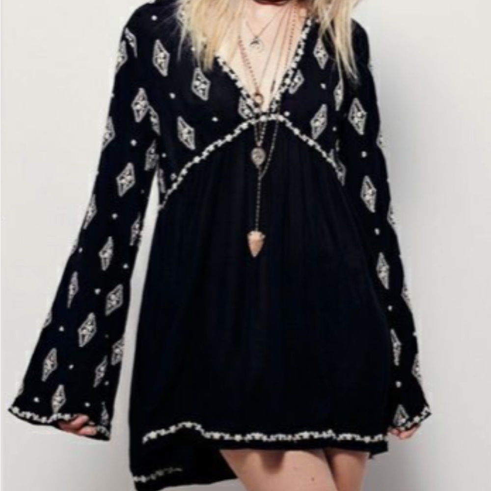 Freepeople black and white tunic